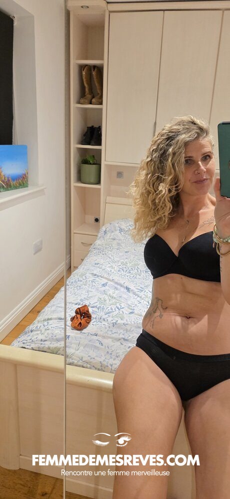 Femme à Éternoz Vallée du Lison