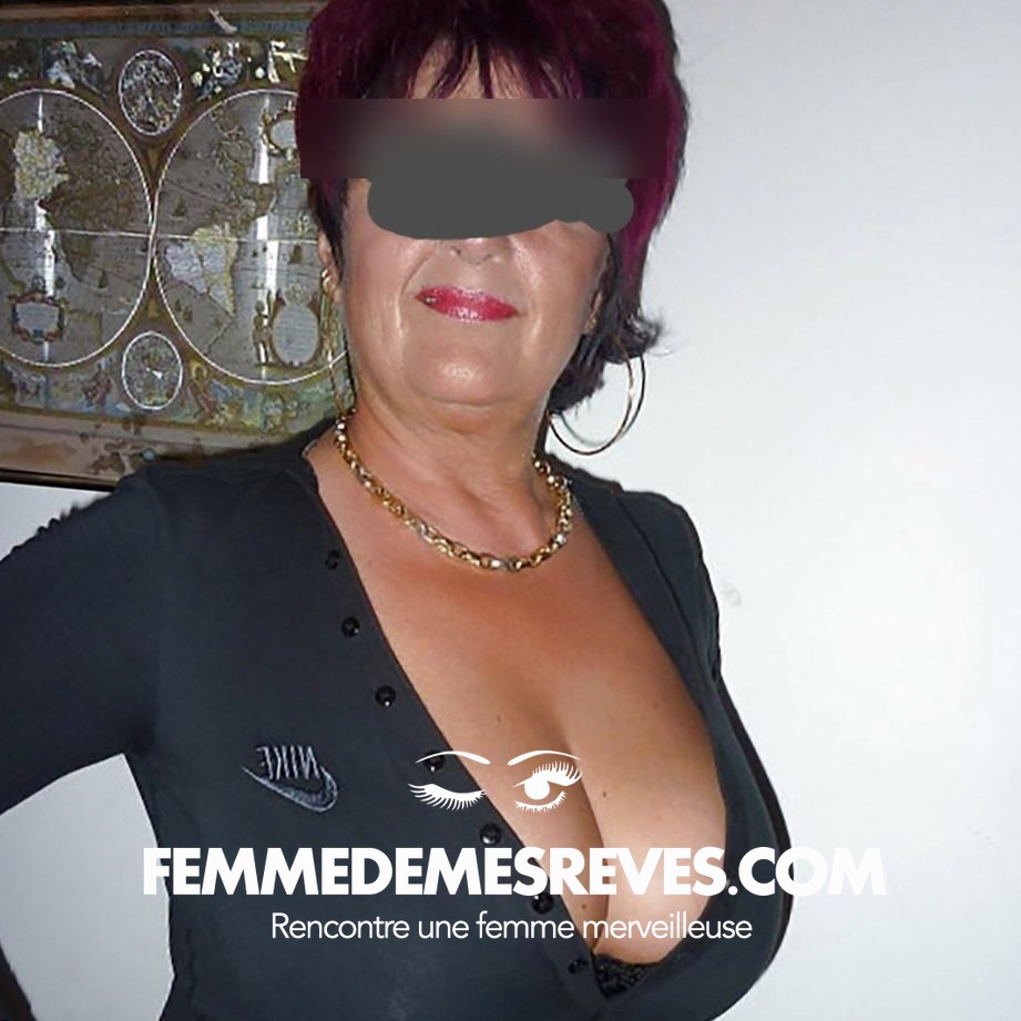 Femme Ă Amarens