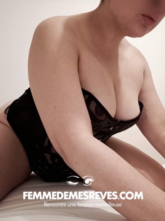 Femme à Baby