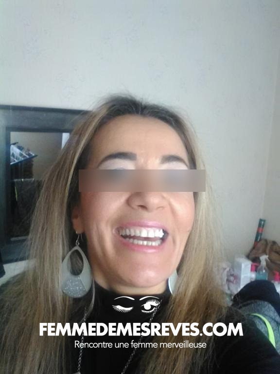 Femme à Baix