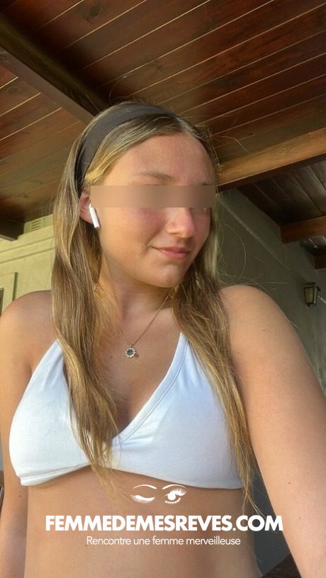 Femme à Bréau Mars