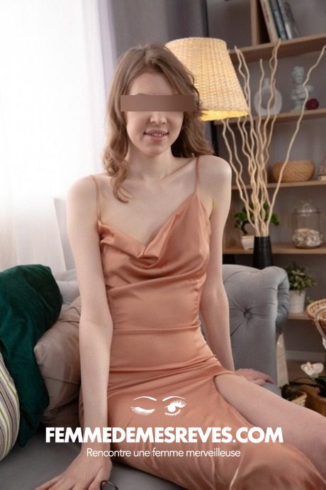 Femme à Burthecourt aux Chênes