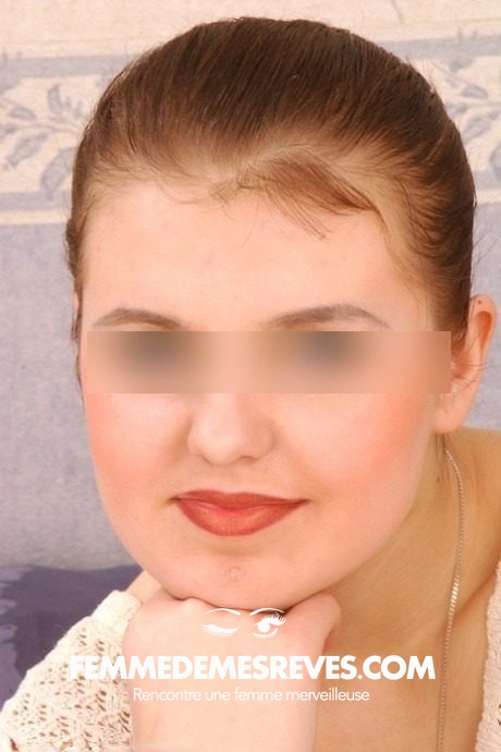 Femme à Chasné sur Illet