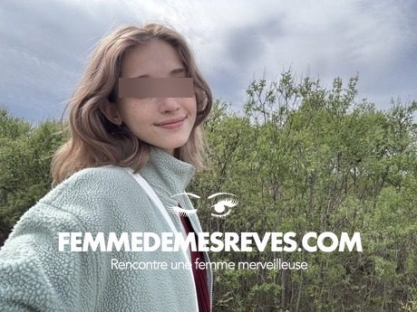 Femme à La Fontaine Saint Martin