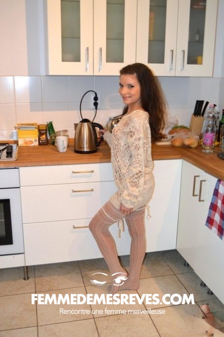 Femme Ă La Puye