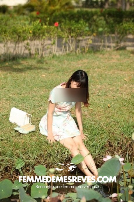 Femme à Pressigny les Pins