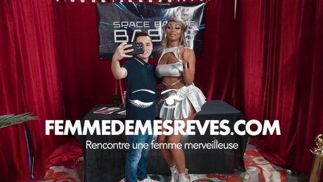 Femme à Rosières aux Salines