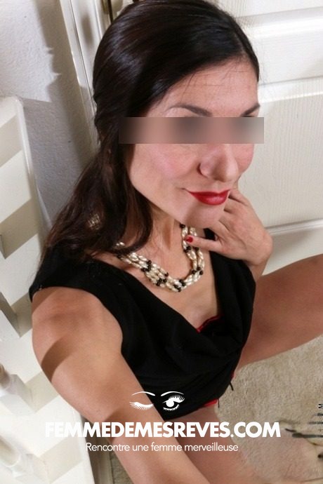Femme Ă Rougemontot