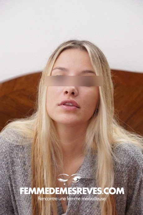 Femme à Sainte Juliette sur Viaur